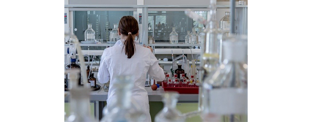 Chemotherapy drugs react differently to radiation while in water